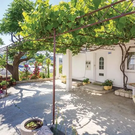 501 - Rab Island Oasis Retreat Супетарска-Драга