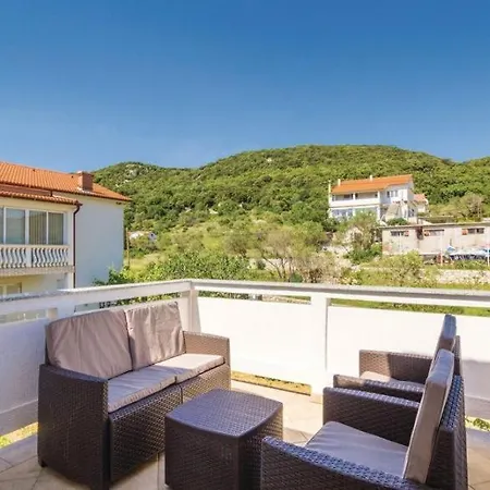 501 - Rab Island Oasis Retreat Апартаменты